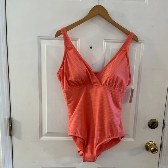 Lands End Woman's Plus-Size Coral Pink Summer V-Neck One-Piece Swimsuit Sz 18 - Picture 3 of 12